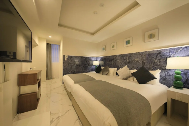 Centurion Hotel Residential Cabin Tower