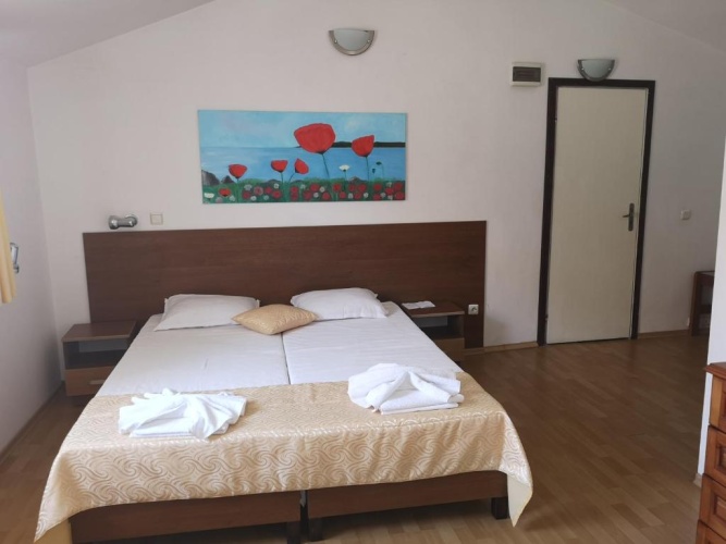 Suite with balcony and with partial sea view