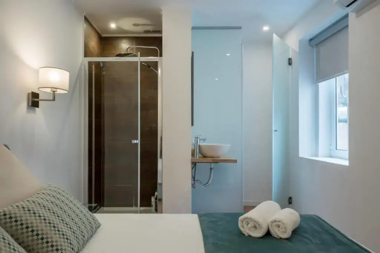 Beautiful Downtown Apartment