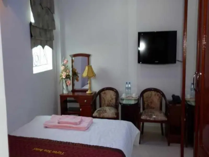 Tuyen Son Hotel