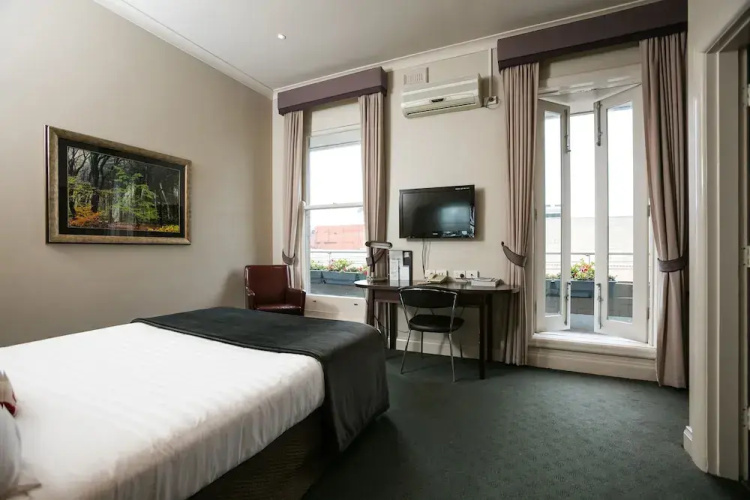Oscar's Hotel