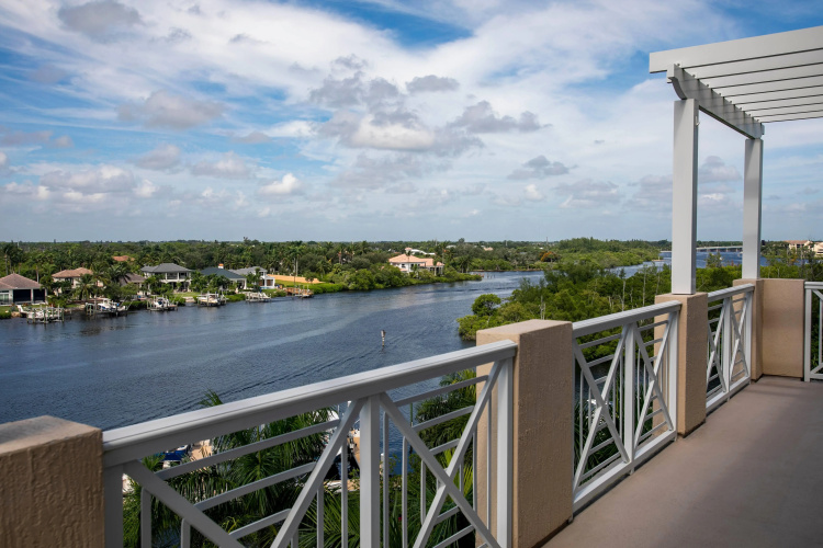 Wyndham Grand Jupiter at Harbourside Place photo 9
