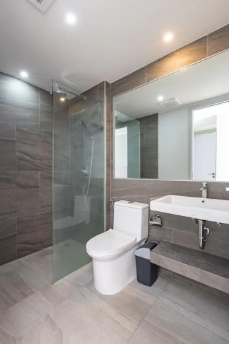 Modern Condo - 1BR & Office T3-528