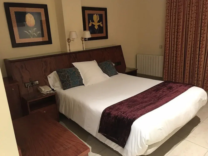 Hotel Suís