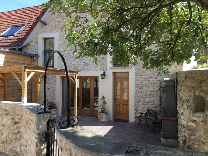 3 Bedrooms Cottage