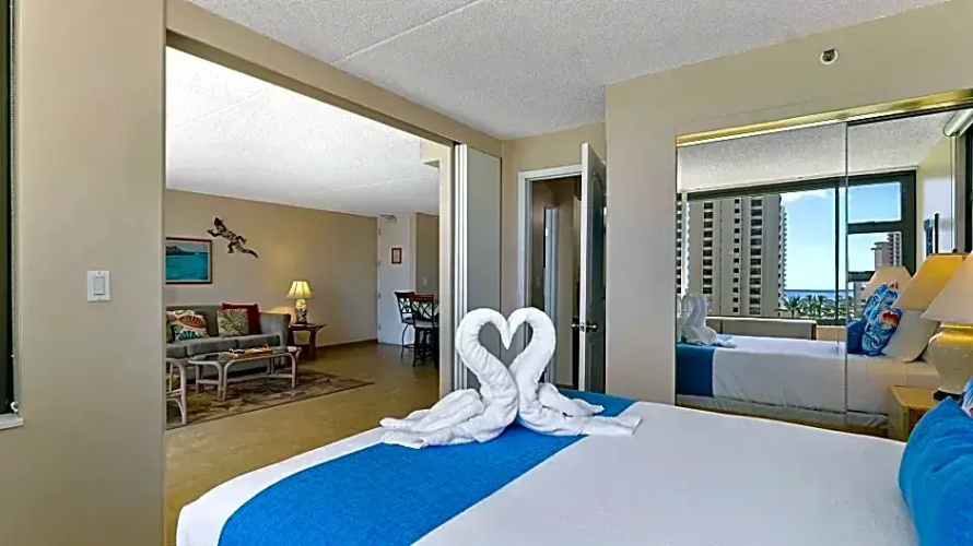 1 Bedroom Premium Suite with mountain view