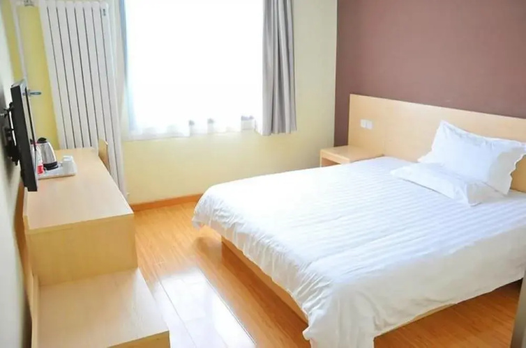 Super 8 Hotel