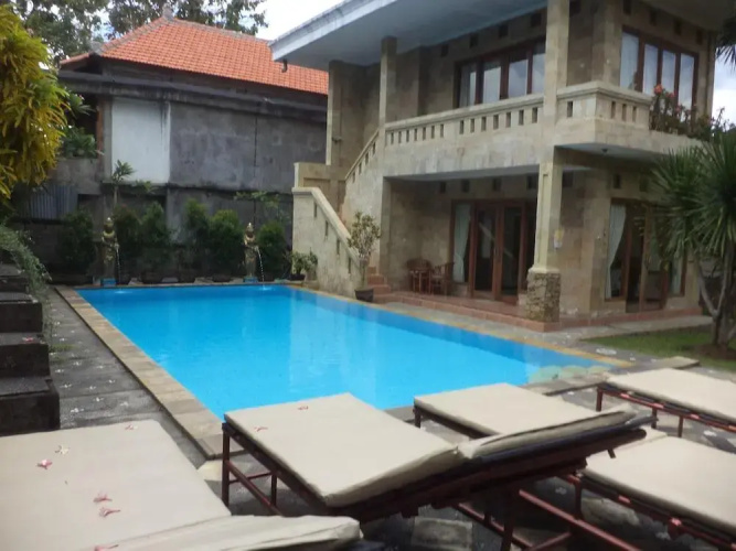 Merthayasa Bungalows