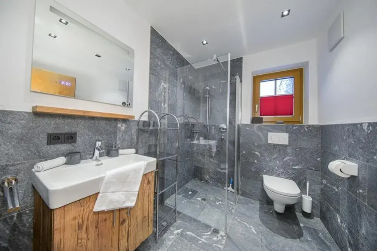 Chalet With Shared Swimming Pool