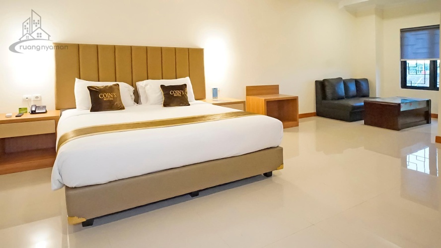 Deluxe Double room with city view