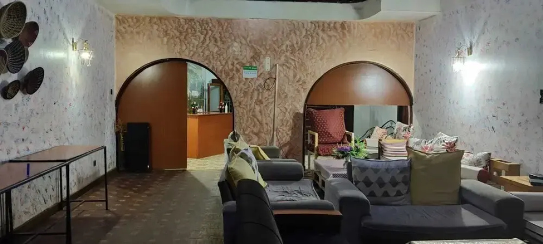 Tisa Suites & Lounge