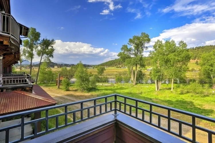 3 Bedrooms Apartment with balcony