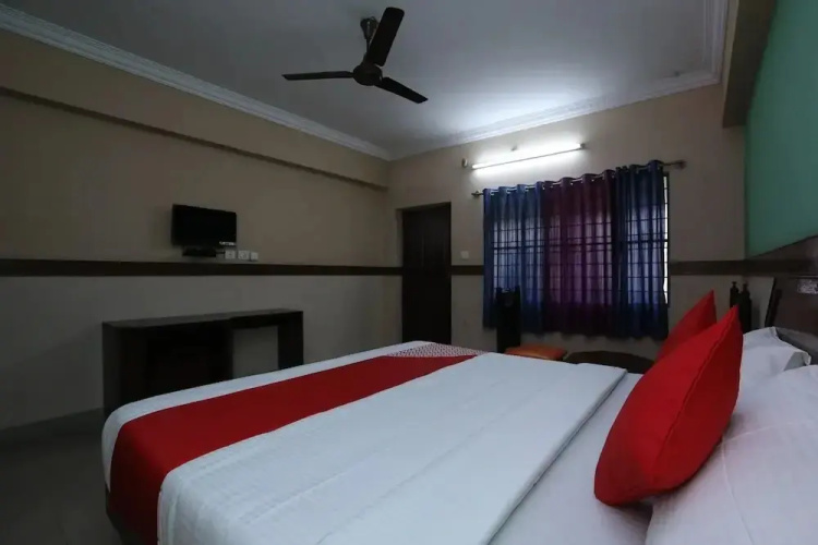 Sanman Regency by OYO Rooms