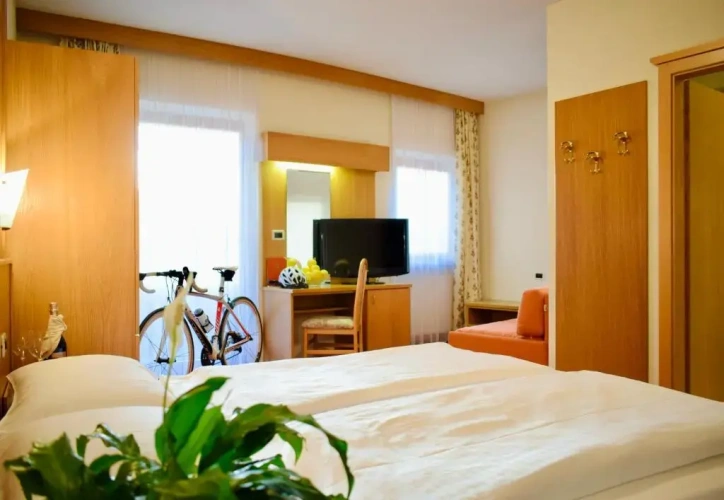 Standard Triple room with balcony