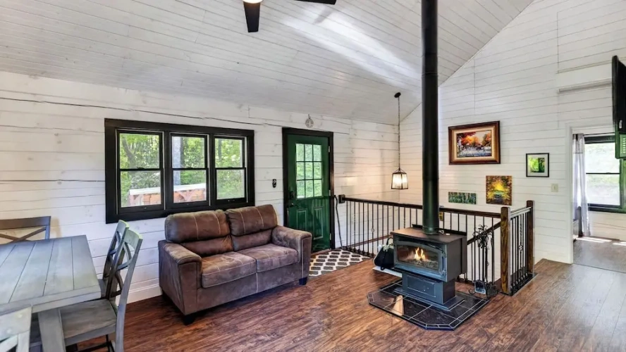 2 Bedrooms Cottage with balcony