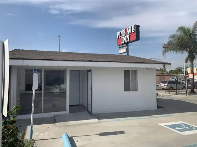 Pine Ave Inn
