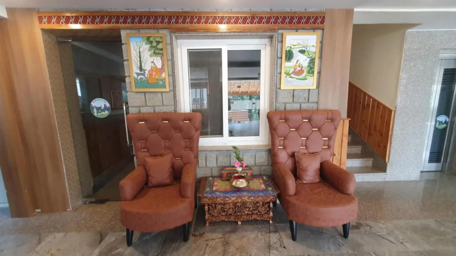 Nomadic Inn