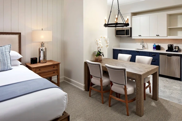Double Suite with balcony and oceanfront