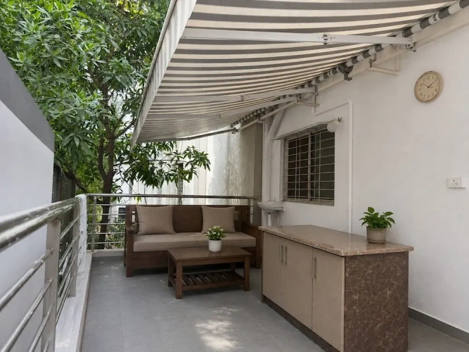 Deluxe Studio