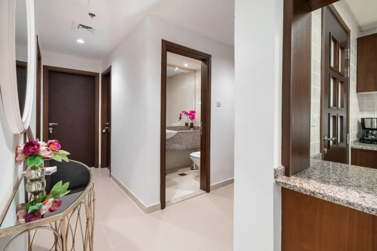 2BD 2.5BA Superior Apt with Pool Gym Beach Access