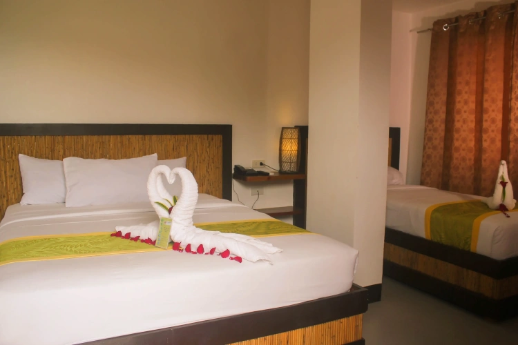 Standard Triple room