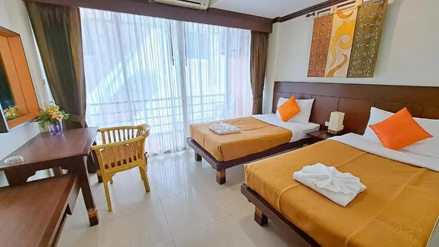Standard Twin room