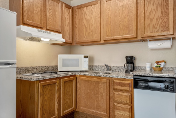 Baymont By Wyndham Greensboro/Coliseum photo 20