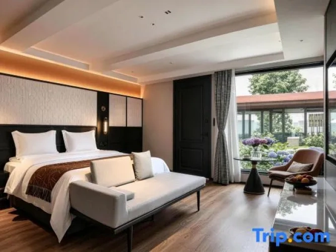 Standard Double room with garden view