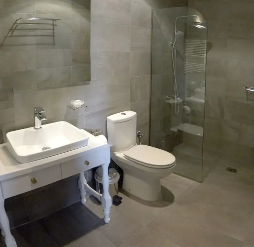 Ampoulos Rooms & Apartments