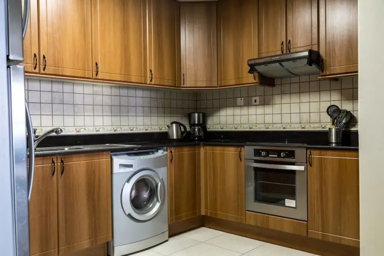 HiGuests Vacation Homes - Princess Tower Apartments - Image 2