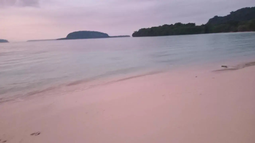 Lonnoc Beach Bungalows