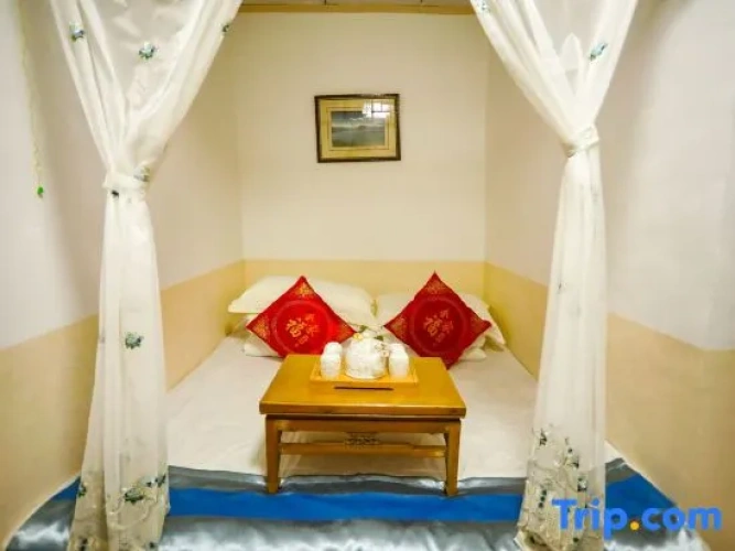 2 Bedrooms Double Suite