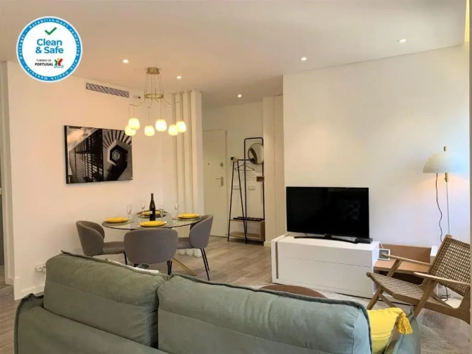 Deluxe Apartment