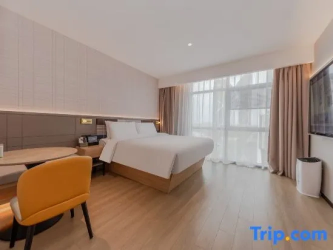 Standard Double room with lake view