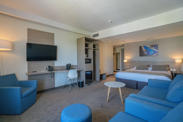 Quadruple Junior Suite