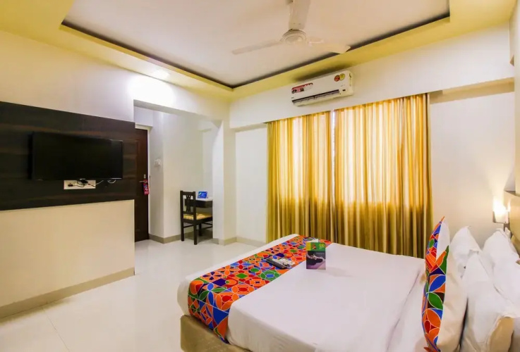FabHotel Galaxy Comforts Andheri East
