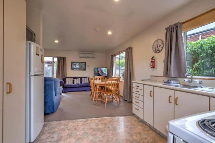 42b Conical Hill Road