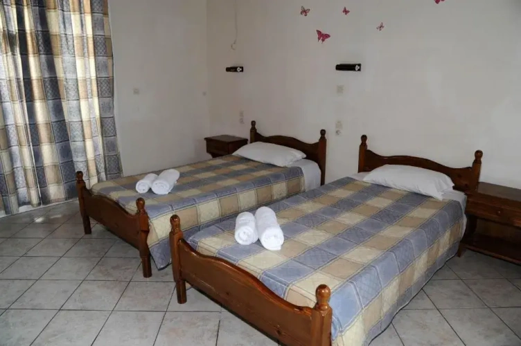 2 Bedrooms Triple Apartment with partial sea view