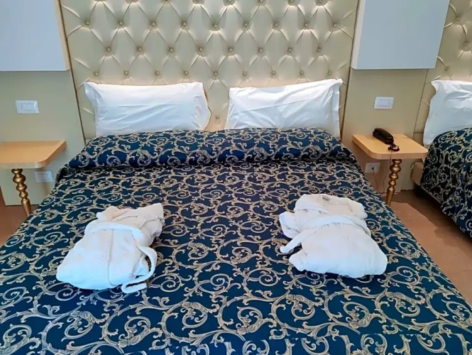 Standard Double room with balcony and with partial sea view