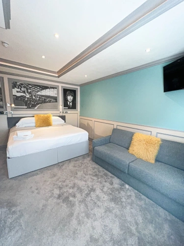 1 Bedroom Deluxe Double room