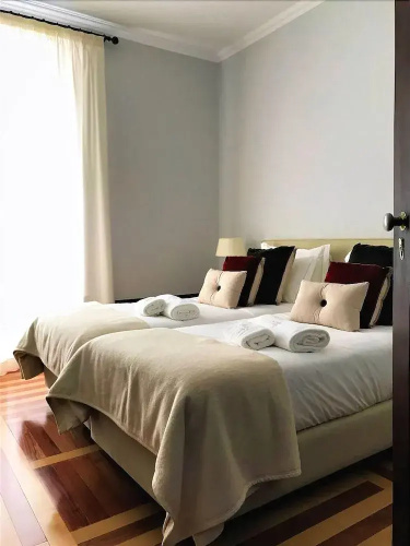 Oryza Guest House & Suites