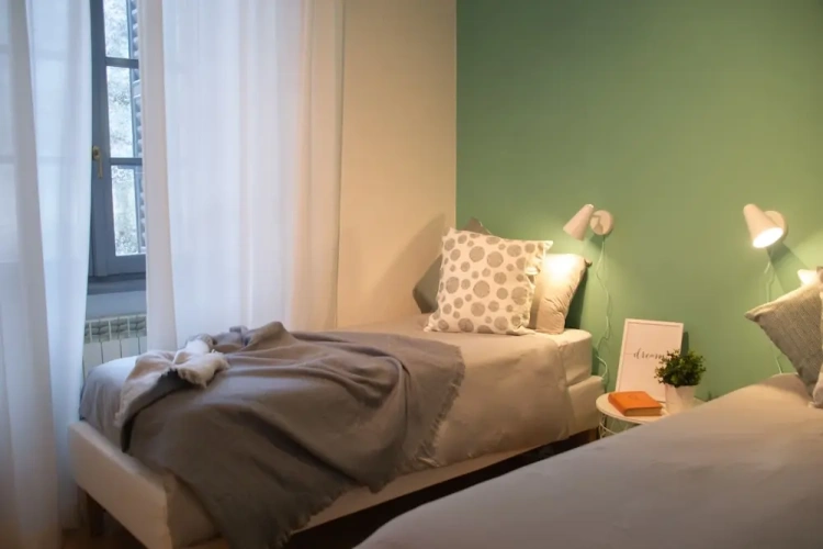 2 Bedrooms Apartment