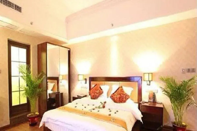 Donghu Grand Hotel