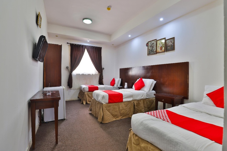 Standard Triple room
