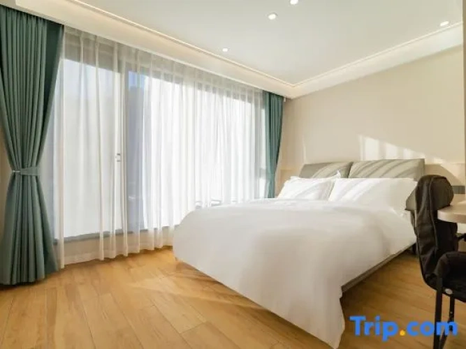 Suite with balcony