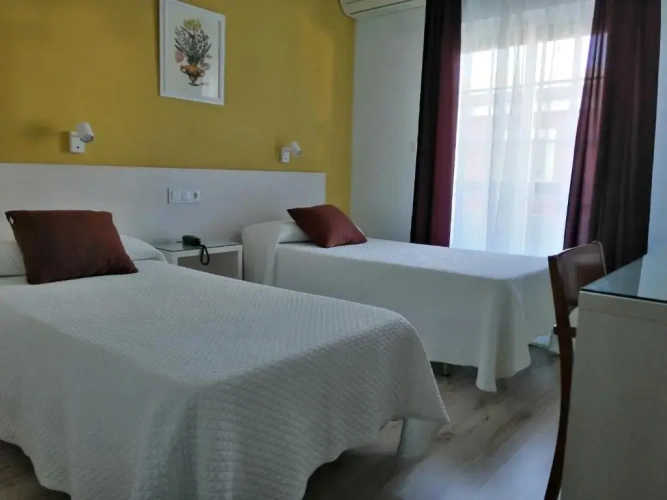 Standard Twin room