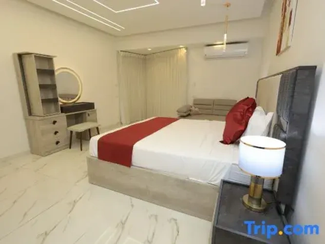 3 Bedrooms Family Apartment