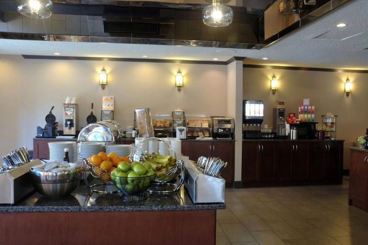 The Embassy Inn photo 12