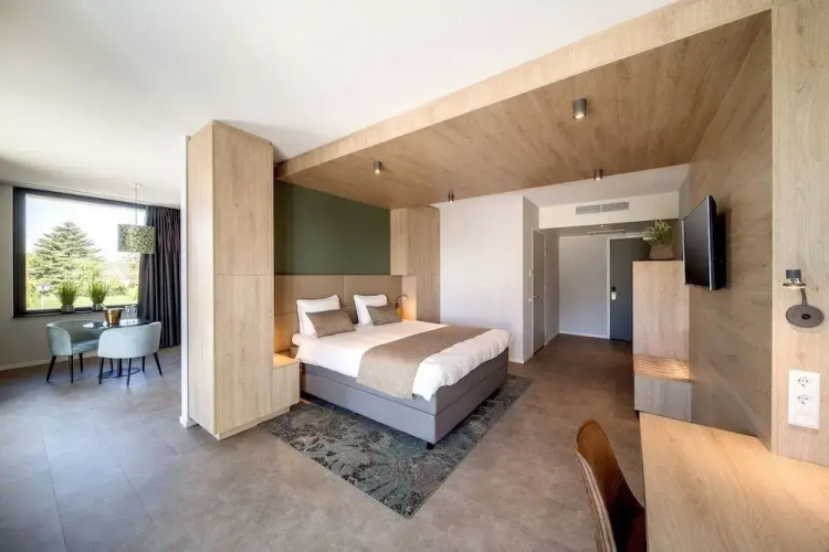 Hotel 46