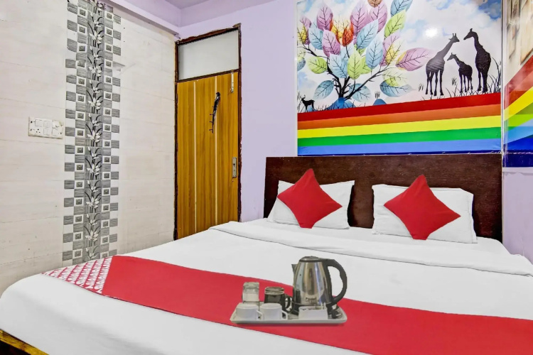 SPOT ON 70037 Hotel Delight Inn